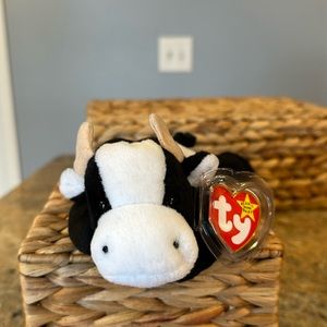 FIRST RUN TY BEANIE BABY DAISY THE COW
